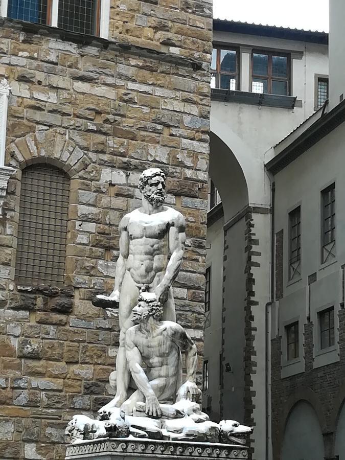 Lost In Pensión Florencia